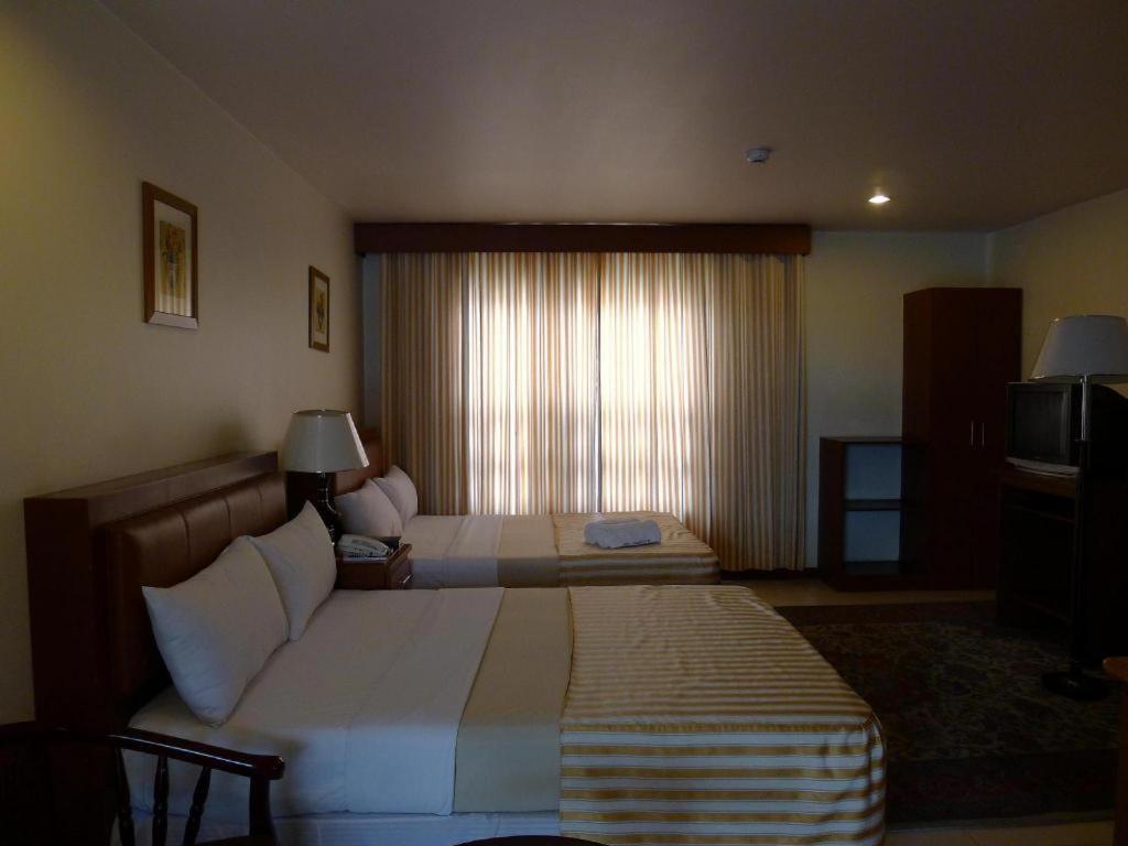 Hotel Cosmopolitan Baguio City Екстер'єр фото